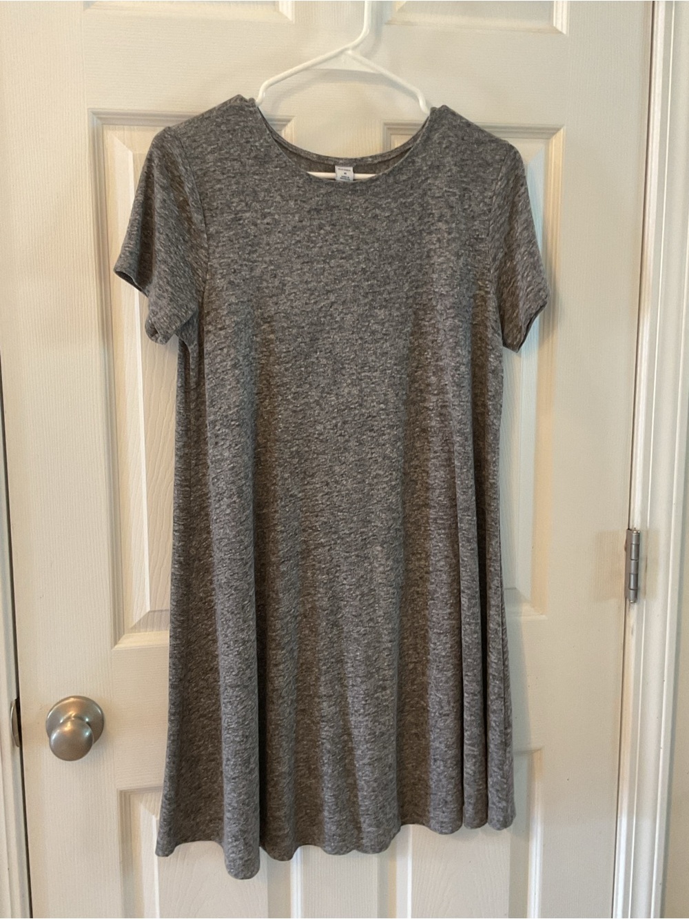 Old Navy Womens Size Medium Gray Thigh Length Dress